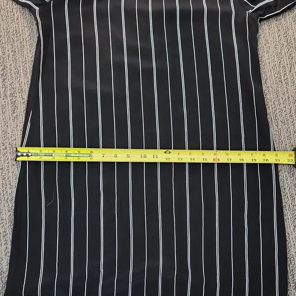 Equipment Femme Aubrey Dress Size Medium - Picture 17 of 17